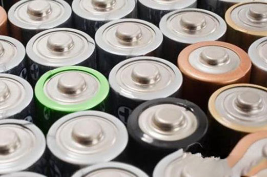 预测至2018年  在中国三元材料电池的出货量或超过磷酸铁锂