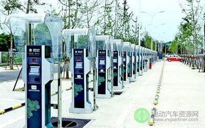 重庆主城区每公里将建一座充电站