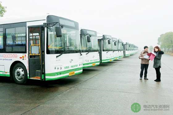 烟台新能源公交车约占总数八成 公交充电站开建