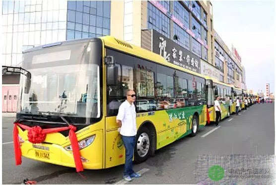 150台银隆新能源纯电动公交车正式投放潜江市运营