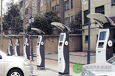 赣州市3座高速公路电动汽车充电站投入运行