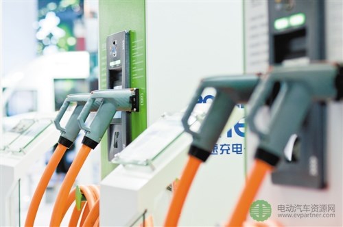 电动车摇号大军涌入：北京充电设施遭遇空前考验