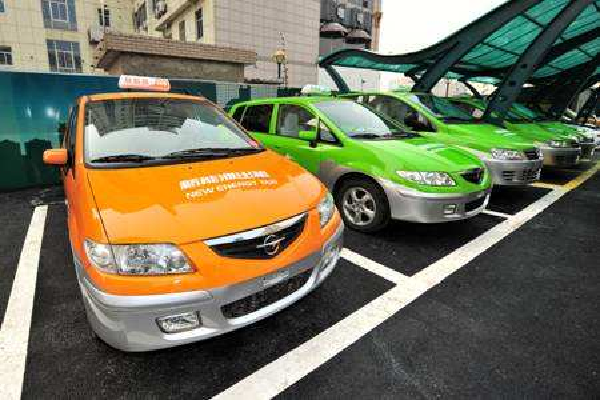 平均单车行驶里程已达20万公里 北京第一批纯电动出租车现状如何？
