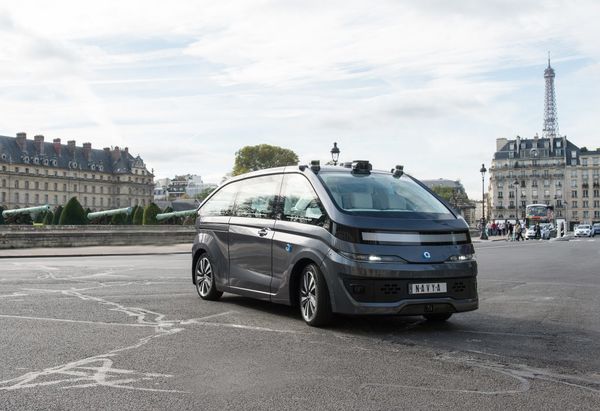 法国造车新势力玩自动驾驶 Navya发布纯电动汽车