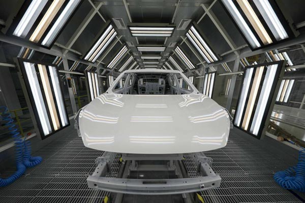 威马EX5首台试装车正式下线 有望三季度上市