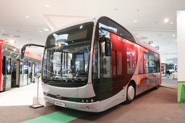 多项黑科技“加持”！比亚迪在德国发布中国首款“模块化”电动巴士