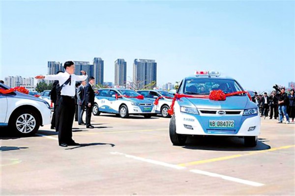 历时8年 深巴实现深圳出租车全面电动化