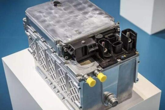 奔驰利用量子计算机寻找新电池材料 生产更先进电动汽车电池