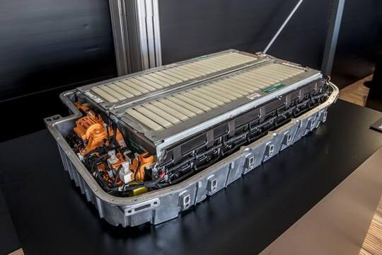 三元锂电池遭“挑战”，改变电池产业格局的难道就是它？