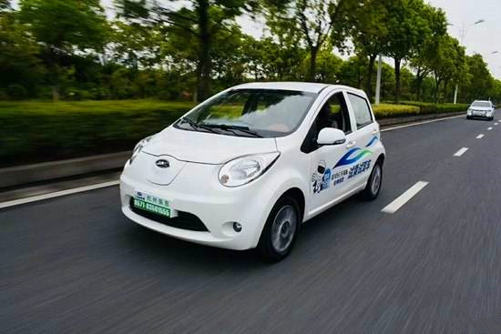 江淮汽车：上半年纯电动乘用车销量同比增长95%