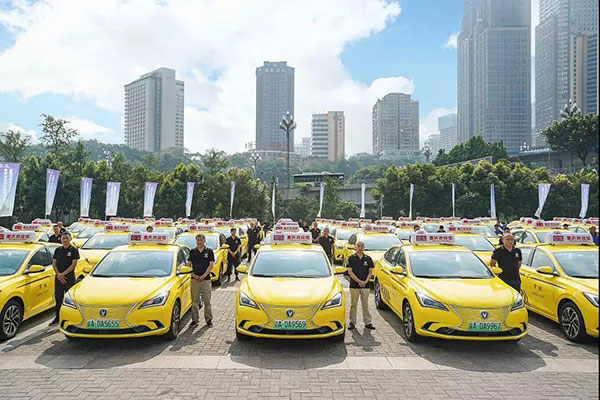 长安逸动EV460助力重庆探索新能源出租车汽车市场运营模式