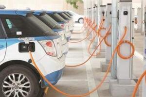 如何找到一种具有可持续性的城市电动汽车充电站商业模式？