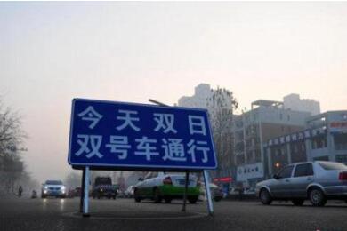 郑州实施机动车单双号限行 新能源汽车不受限