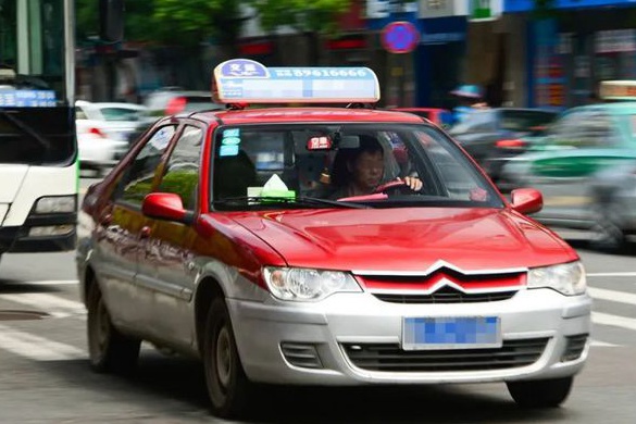 8月起，温州出租车、网约车实行“两证合一”！