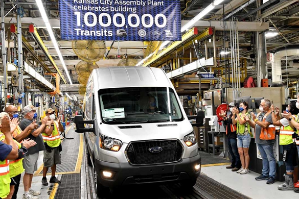 福特全顺北美总产量达100万辆，未来将开始生产纯电动版全顺