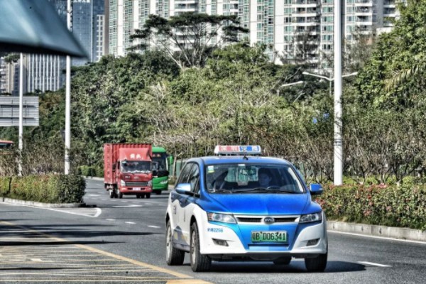 整体涨价7.68% 深圳市出租车正式执行涨价