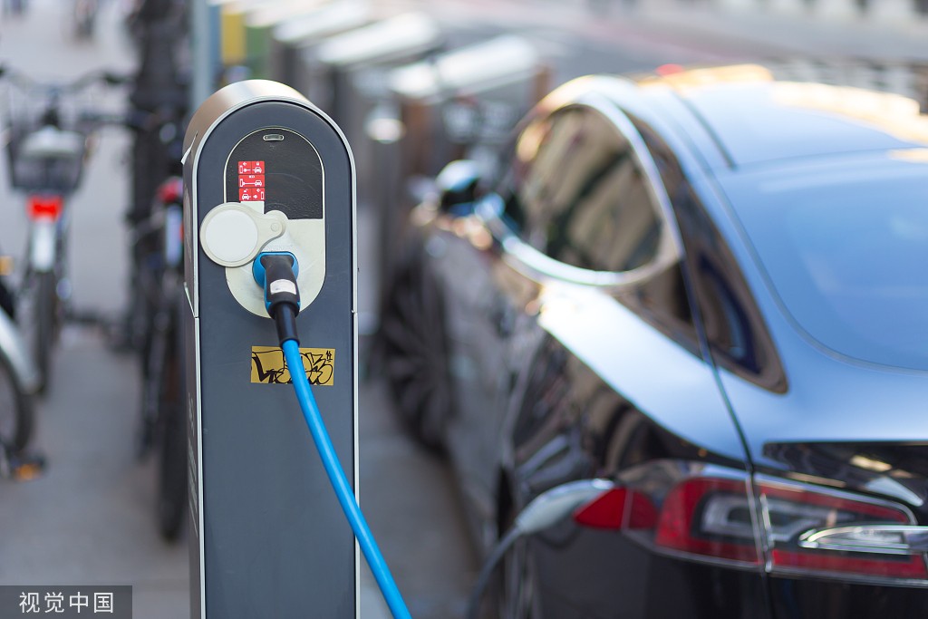 欧洲2035年电动汽车将达1.3亿辆 充电桩缺口巨大