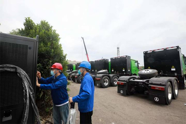 66辆电动重卡车日充电量2万度 宁波钢铁重卡充电站建成投运