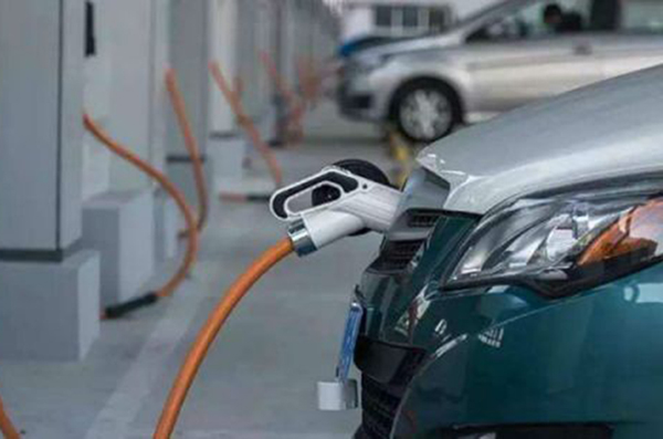 特来电于德翔：超充、换电难以支撑未来电动汽车大规模发展