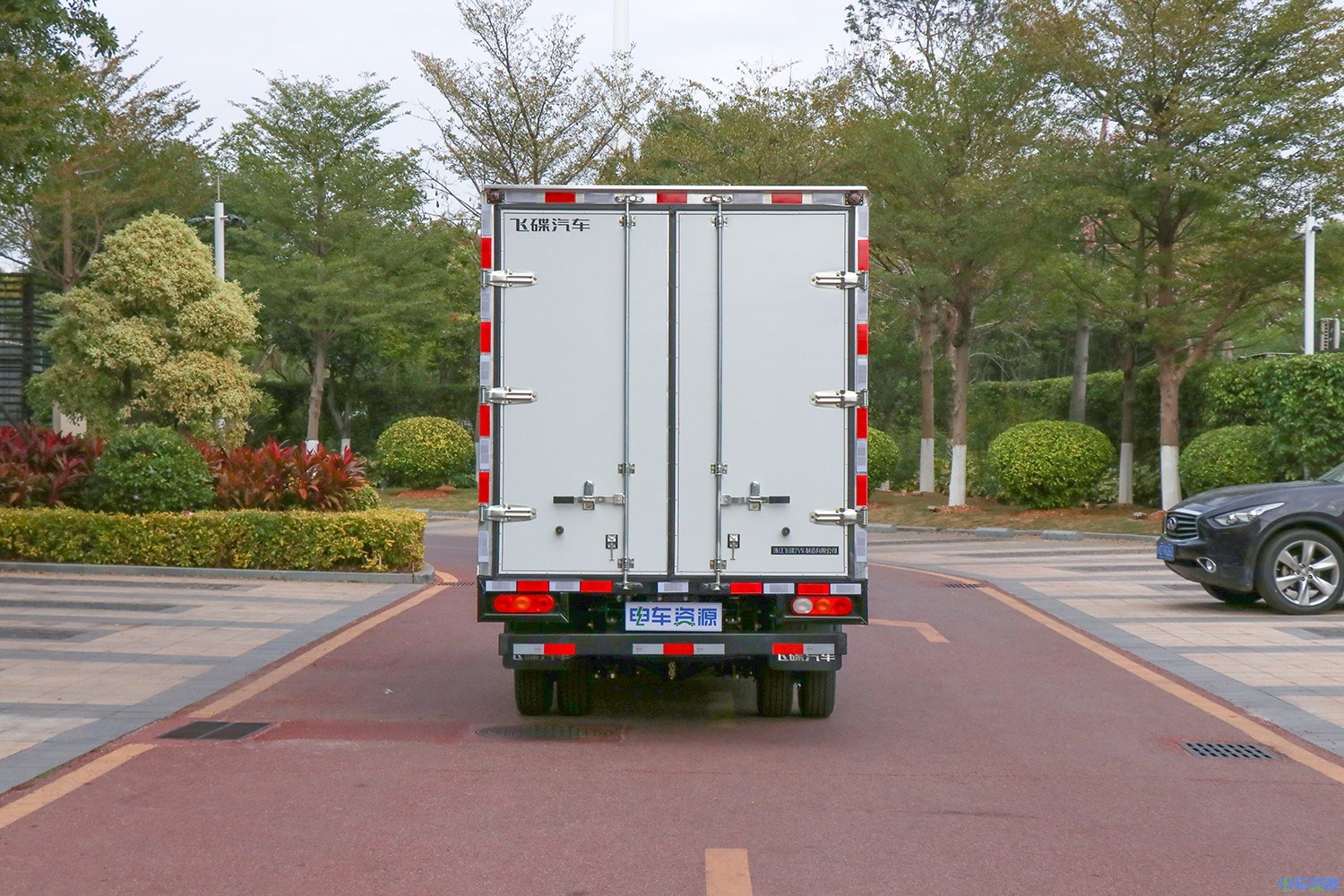 2022款 飞碟EF3 厢货 宁德时代 55.7kWh（FD5044XXYD66BEV-1）-小卡图片