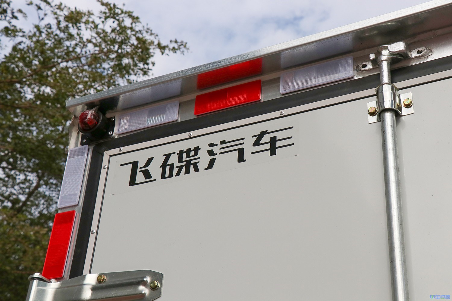 2022款 飞碟EF3 厢货 宁德时代 55.7kWh（FD5044XXYD66BEV-1）-小卡图片