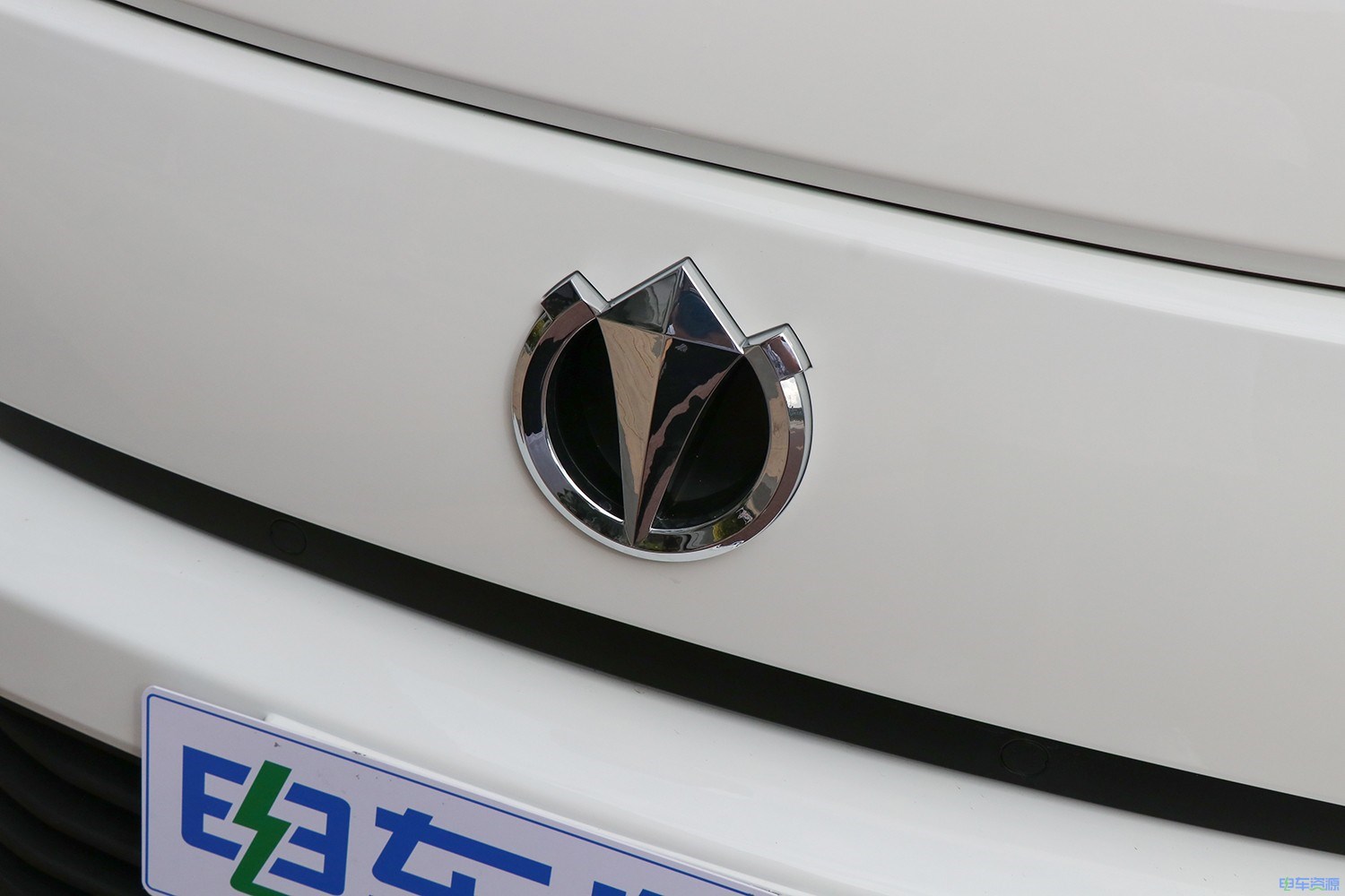 2022款 飞碟EF3 厢货 宁德时代 55.7kWh（FD5044XXYD66BEV-1）-小卡图片