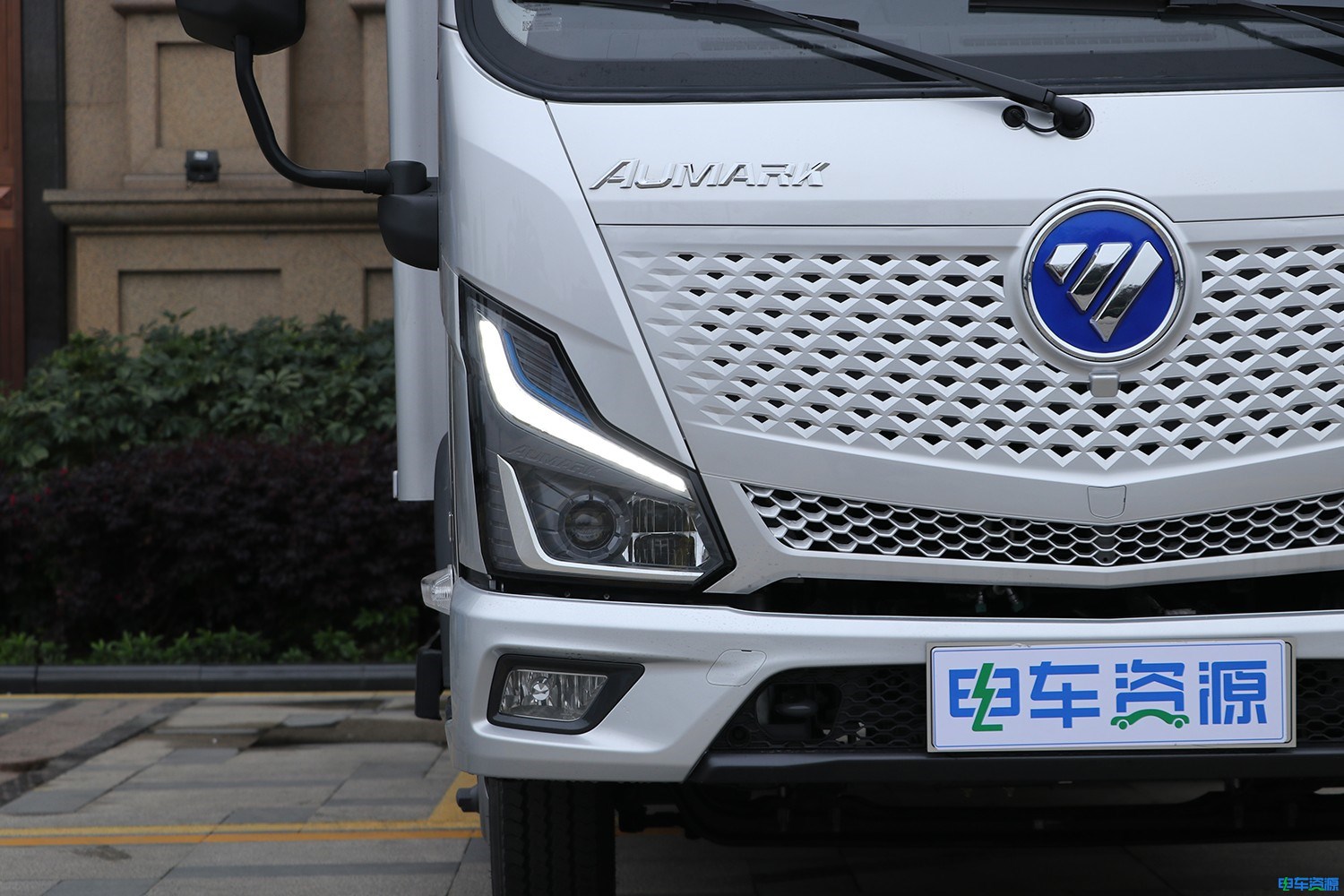 2024款欧马可智蓝HS混动轻卡(HS1·750）盟固利 14kw·h（BJ5048XXYPHEV1）-轻卡图片