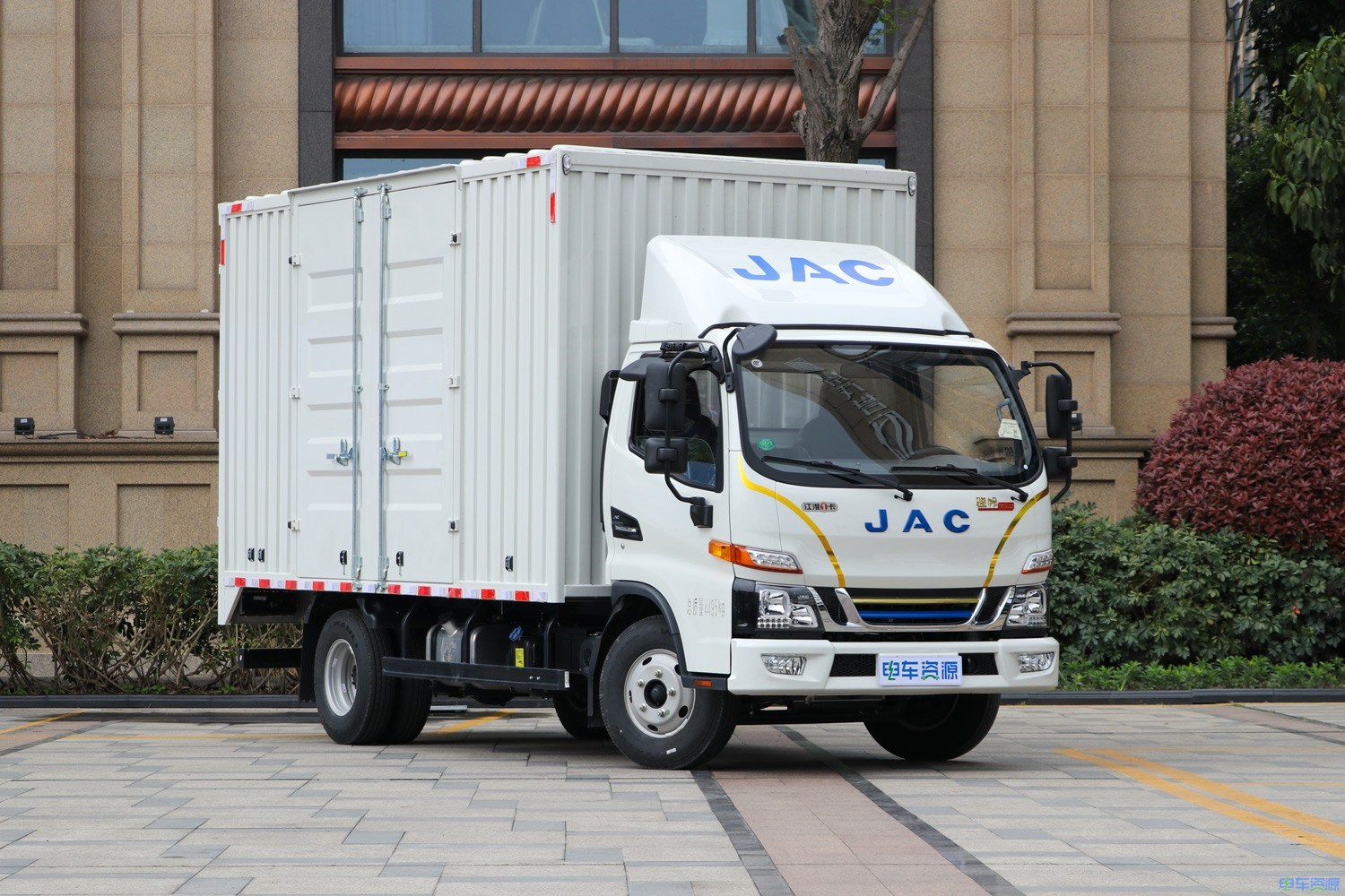 2023款 江淮骏铃聚宝盆 厢式 国轩高科17.52kWh（HFC5041XXYPHEV1-1）