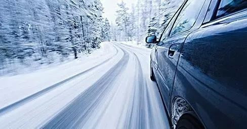 寒冷的冬天，这样开车才安全！