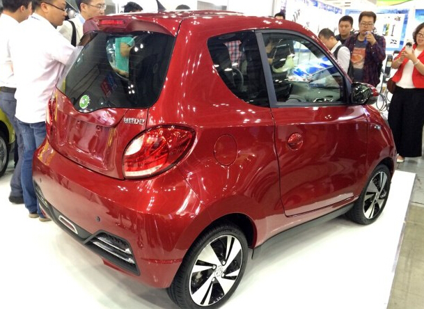 知豆D2电动车正式上市 售15.88万元 
