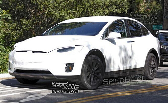 特斯拉Model X 电动SUV 9月首发 极速250公里/小时
