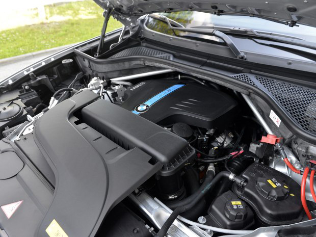 宝马X5插电式混合动力版正式上市  售价为92.8万