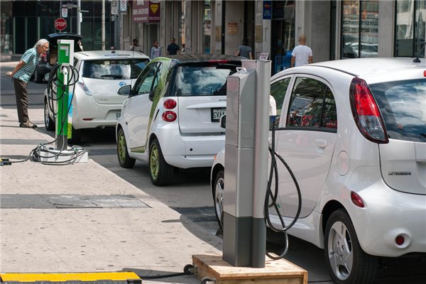 全面拥抱电动汽车：挪威2025年停售燃油汽车
