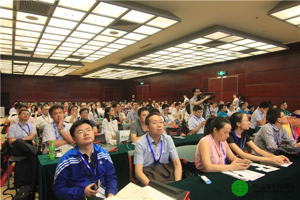 OFweek 2016中国新能源汽车核心电子技术研讨会（深圳站）现场