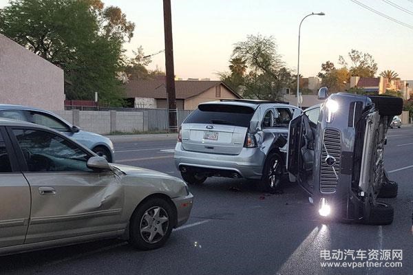 无人驾驶车辆发生严重事故 Uber暂停自动驾驶项目
