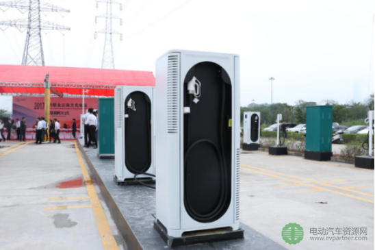 让共享充电更简单 北京智充科技出席2017第三届中国新能源汽车运营商与车企对接采购交流会
