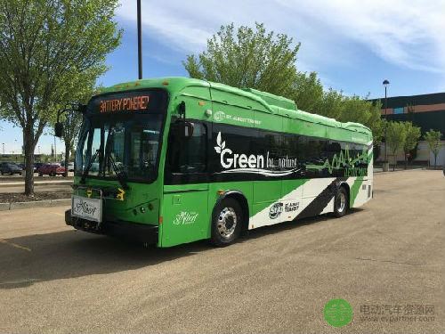 比亚迪向加拿大交付首批美国造纯电动巴士