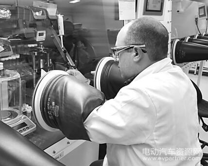 电动汽车时代就要来了:充电一分钟行驶百公里 电动汽车时代就要来了:充电一分钟行驶百公里