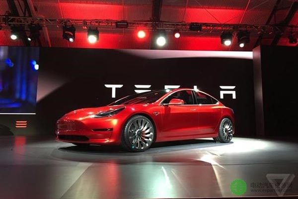 特斯拉首台Model 3已正式下线 正在最后质检