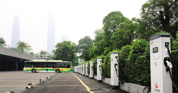 明年底充电桩力争保有7万个 新能源汽车广州畅行无忧
