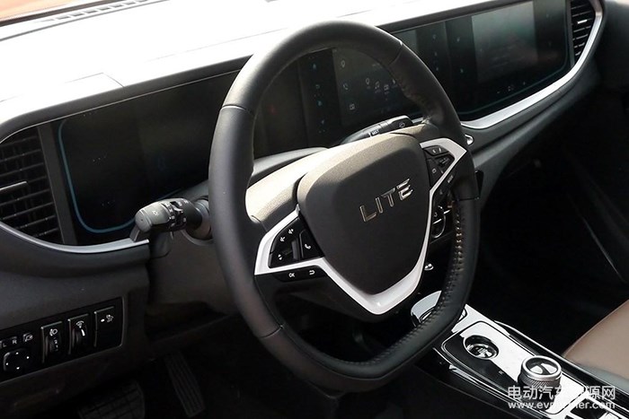 外观小巧 ARCFOX LITE将于广州车展上市