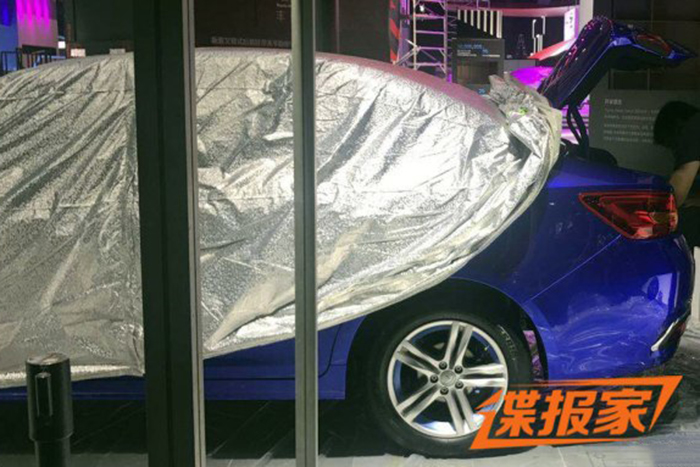 2017广州车展探馆：一汽丰田首款电动车
