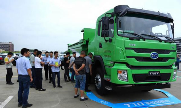 开启泥头车电动化时代——全球首批500辆比亚迪T10ZT订单签约并投入深圳试运营