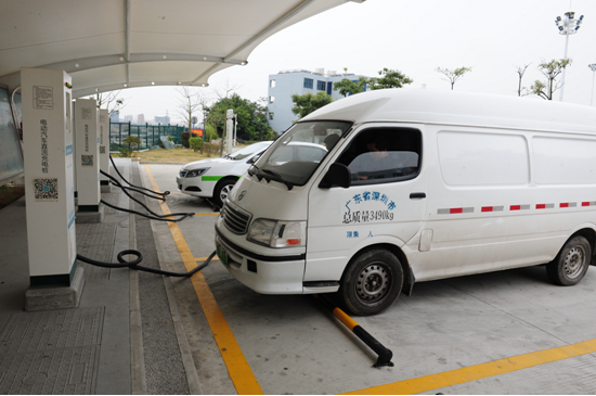 东莞打造“平台+充电网络”充电模式 破解电动汽车“找桩难、充电难”