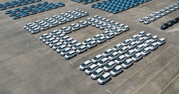  比亚迪完成泰国史上最大规模电动车交付 加速布局海外市场