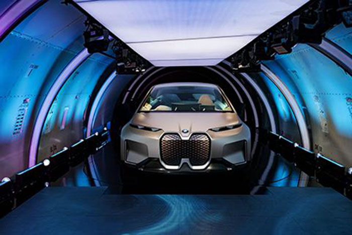  宝马最新概念车BMW Vision iNEXT可自动驾驶还有隐形科技，2021年量产