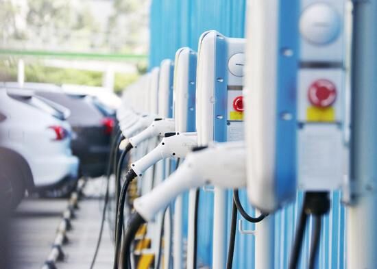 国家能源局:我国电动汽车充电桩已建成近73万个