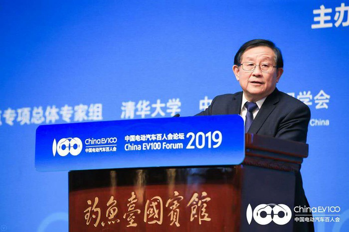 万钢：推进插电式混合动力(含增程式)和燃料电池动力系统开发
