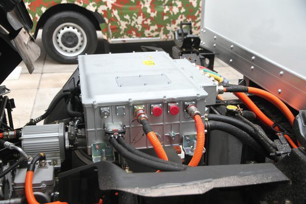 氢燃料电池卡车的底盘结构与运作原理