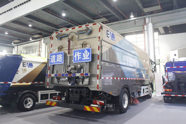 比亚迪纯电动环卫车T8F亮相上海环卫展